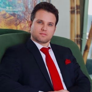 فرهاد حسینی مقدم بهترین وکیل مشهد