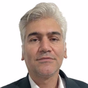 حمید قربانزاده بهترین وکیل فاروج