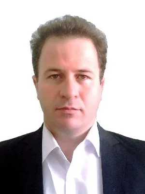 وکیل هادی اسفندیاری